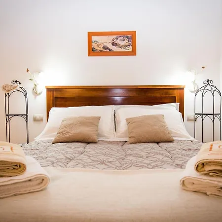 All'ombra Del Cupolone ゲストハウス