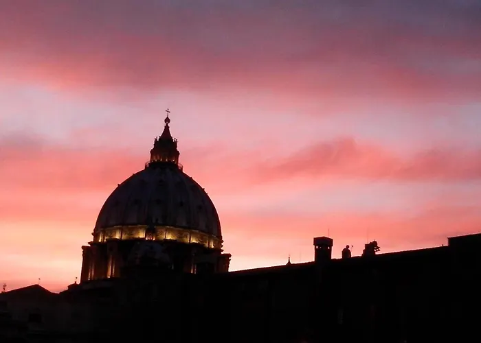 All'ombra Del Cupolone 게스트하우스 4*