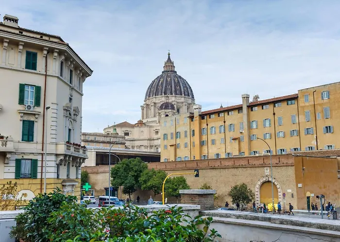 All'ombra Del Cupolone 게스트하우스 4*