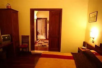 All'ombra Del Cupolone