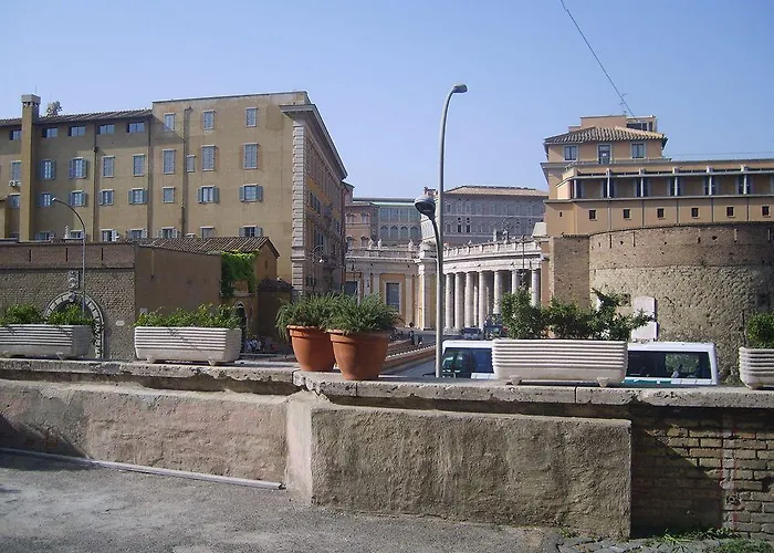 게스트하우스 All'ombra Del Cupolone 4*