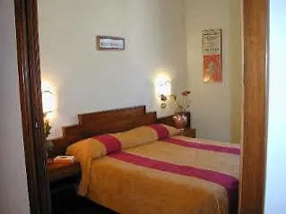 게스트하우스 All'ombra Del Cupolone 4*