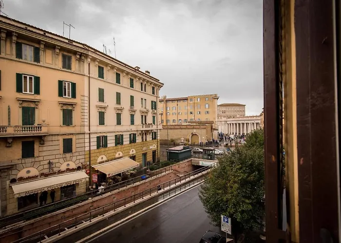 All'ombra Del Cupolone 게스트하우스